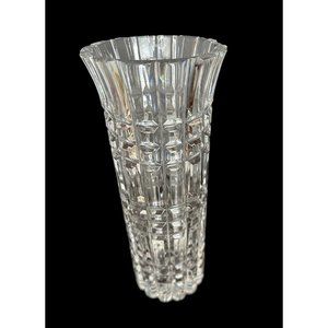 VINTAGE OVER 24%  LEAD CRYSTAL HAND MADE IN U.S.S.R. Tall vase see notes